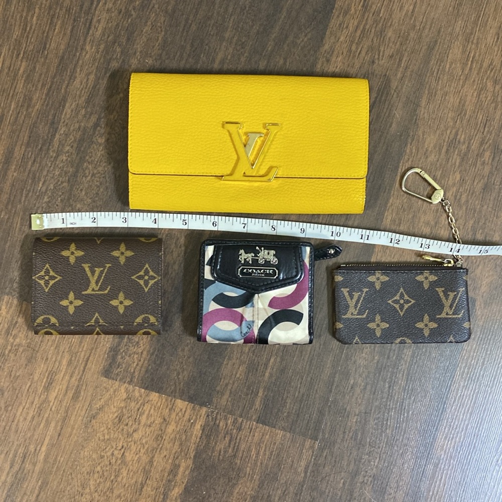 Wallets 4 Lots Bundle - Picture 5 of 16